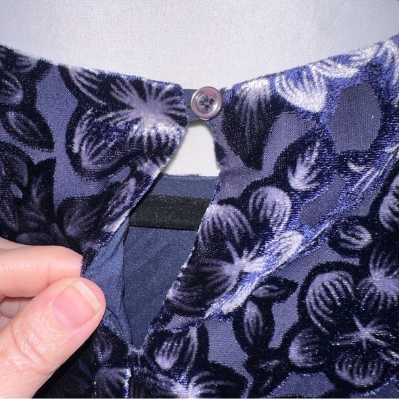 DREW Blake Blue Velvet Floral Top Size Small Blouse Sheer Flare Ruffle Sleeves - Picture 7 of 9